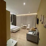 Апартаменты Luxury Jacuzzi Suite- Astir,tirana Тирана