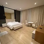 Апартаменты Luxury Jacuzzi Suite- Astir,tirana