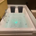 Luxury Jacuzzi Suite- Astir,tirana * Тирана