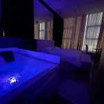 Апартаменты Luxury Jacuzzi Suite- Astir,tirana Тирана