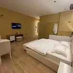 Апартаменты Luxury Jacuzzi Suite- Astir,tirana