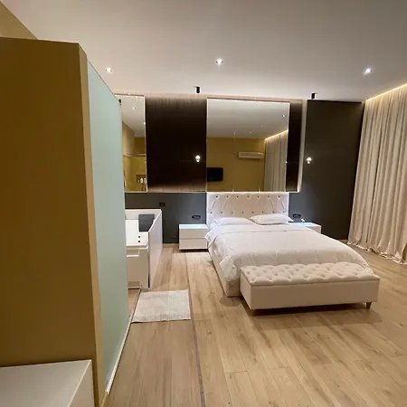 Luxury Jacuzzi Suite- Astir,tirana