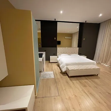 Luxury Jacuzzi Suite- Astir,tirana *