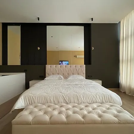 Luxury Jacuzzi Suite- Astir,tirana * Tirana