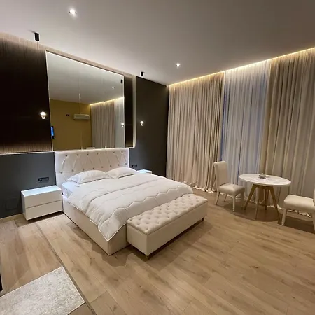 Apartmán Luxury Jacuzzi Suite- Astir,tirana