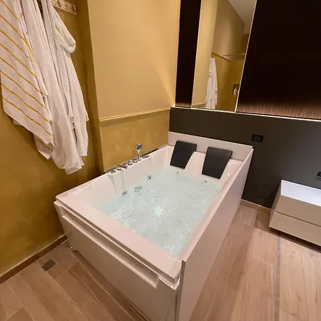 Apartmán Luxury Jacuzzi Suite- Astir,tirana *