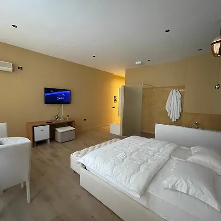 Apartmán Luxury Jacuzzi Suite- Astir,tirana Tirana