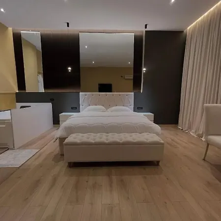Apartmán Luxury Jacuzzi Suite- Astir,tirana *