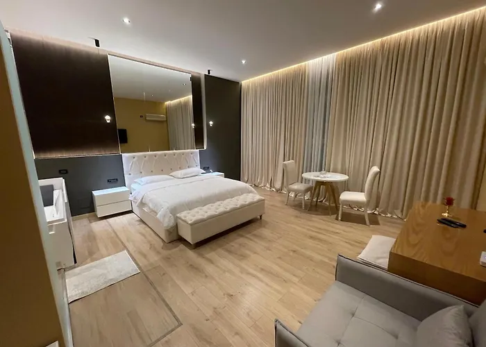 Luxury Jacuzzi Suite- Astir,tirana דירה *