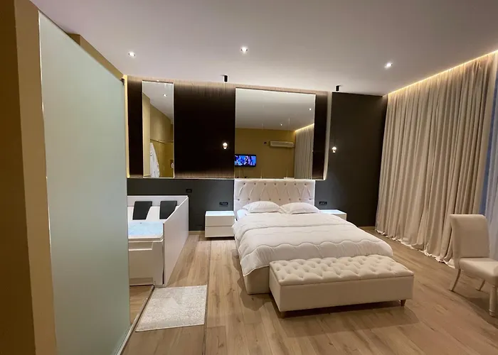 דירה Luxury Jacuzzi Suite- Astir,tirana