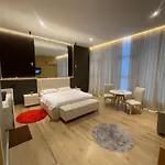 Luxury Jacuzzi Suite- Astir,tirana شقة تيرانا