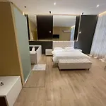 Luxury Jacuzzi Suite- Astir,tirana * تيرانا
