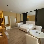 شقة Luxury Jacuzzi Suite- Astir,tirana تيرانا