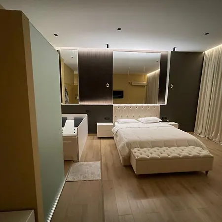 Luxury Jacuzzi Suite- Astir,tirana