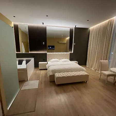 Luxury Jacuzzi Suite- Astir,tirana * تيرانا