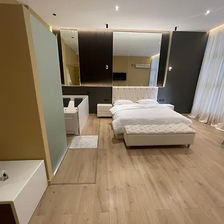 Luxury Jacuzzi Suite- Astir,tirana * تيرانا