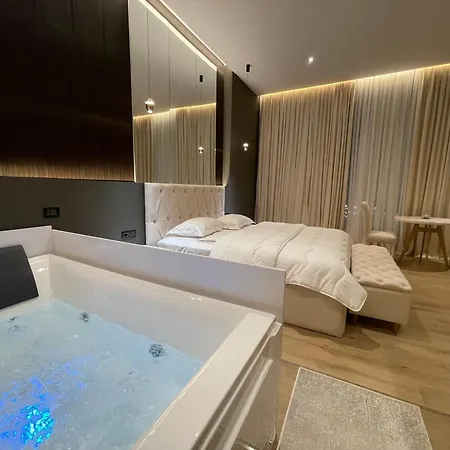 Luxury Jacuzzi Suite- Astir,tirana Apartment *