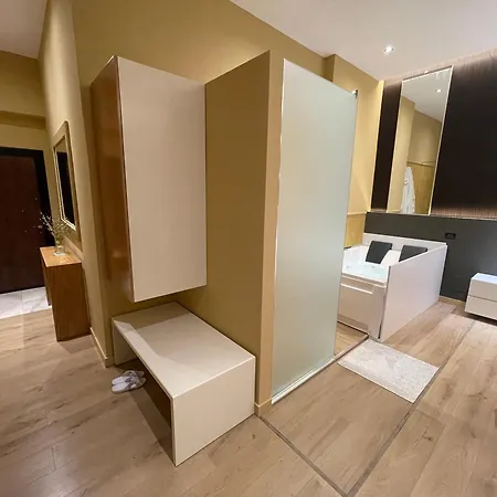 Luxury Jacuzzi Suite- Astir,tirana *