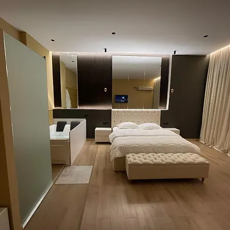 Luxury Jacuzzi Suite- Astir,tirana * تيرانا