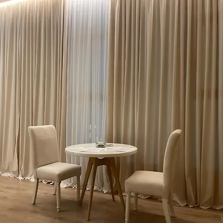 Luxury Jacuzzi Suite- Astir,tirana * Tirana