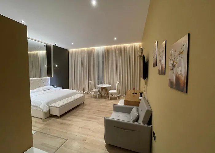 Luxury Jacuzzi Suite- Astir,tirana Appartement
