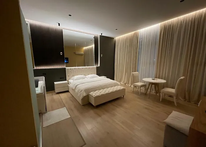 Luxury Jacuzzi Suite- Astir,tirana * Tirana