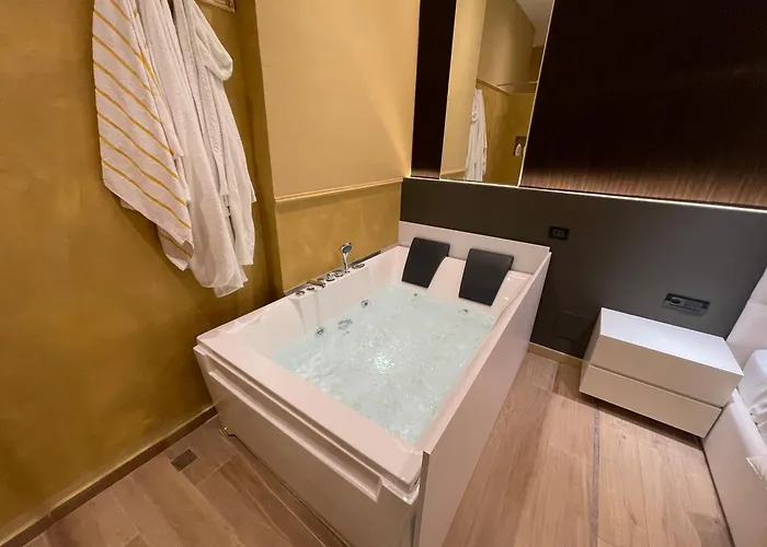 Appartement Luxury Jacuzzi Suite- Astir,tirana *