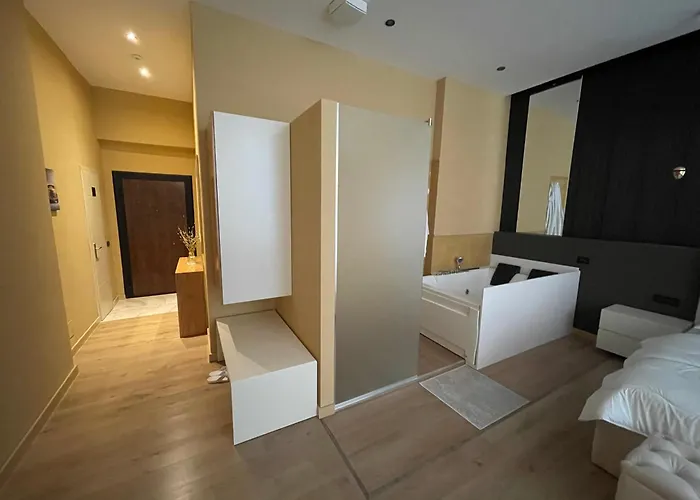 Appartement Luxury Jacuzzi Suite- Astir,tirana *